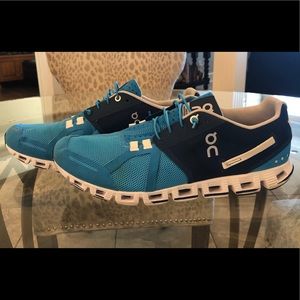 ON Cloud Men’s Running Shoes Size 10